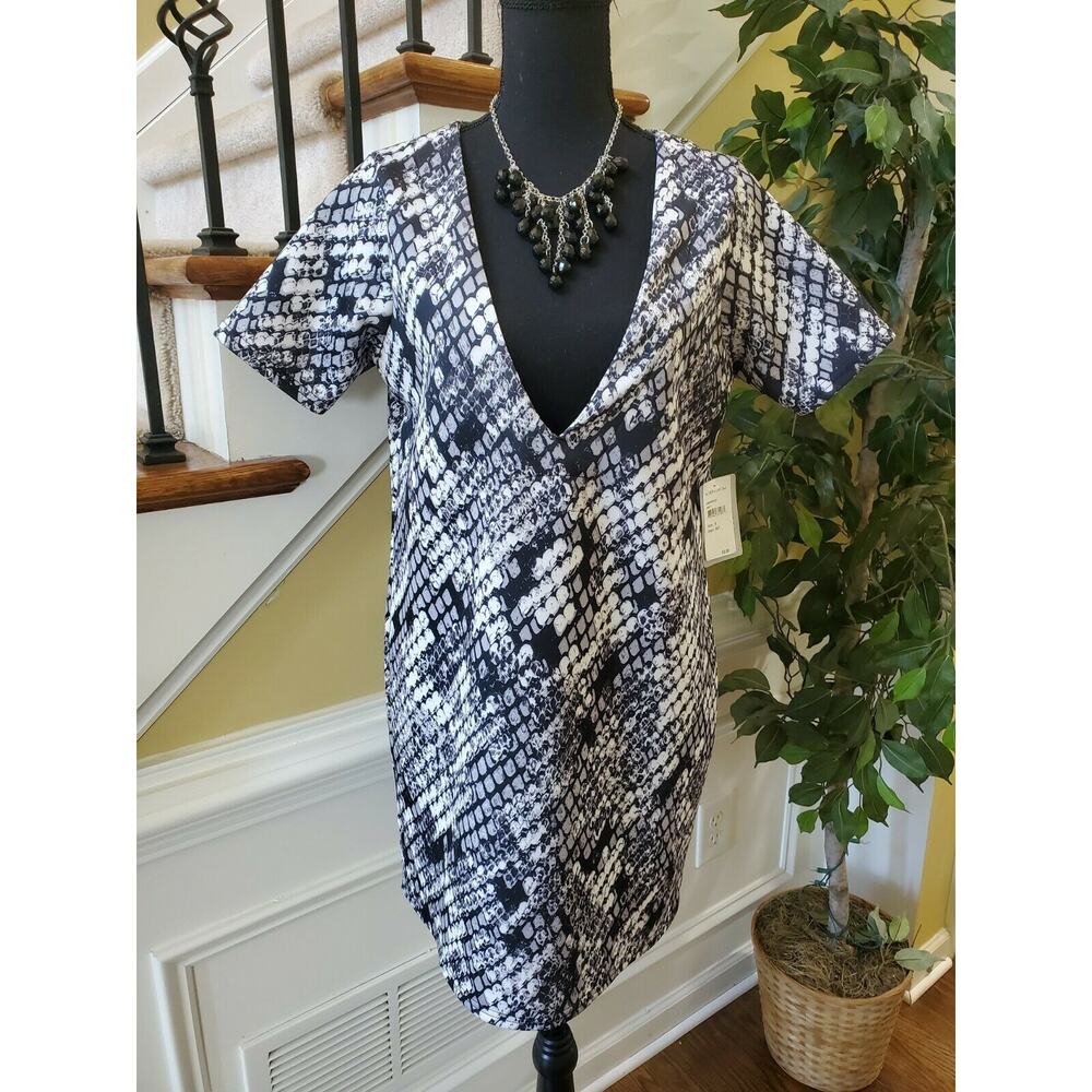 Missguided Dress Snakeskin Print Plunging Neck Mini‎ NWT Size 8